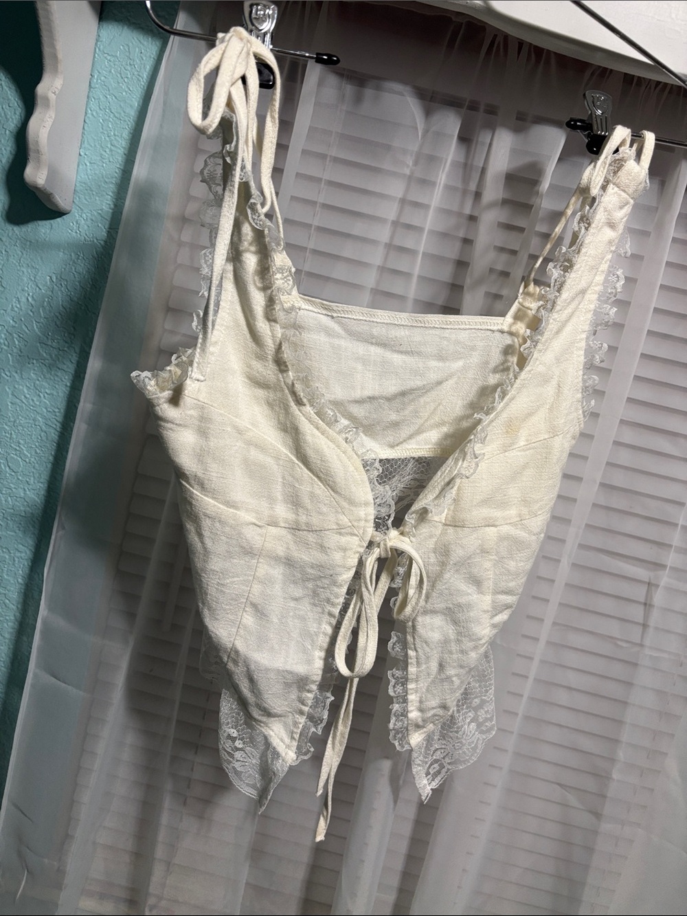 white lace trim tie-front linen tank top